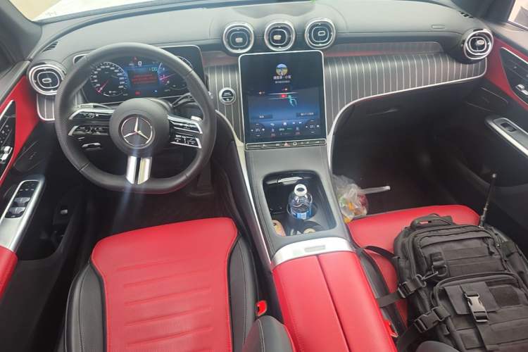Used Mercedes-Benz GLC 2023 GLC 300 L 4MATIC Dynamic Edition 5-seater Center Console