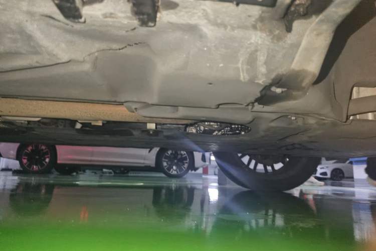 Used Mercedes-Benz GLC 2023 GLC 300 L 4MATIC Luxury 7-Seater Chassis Front Right