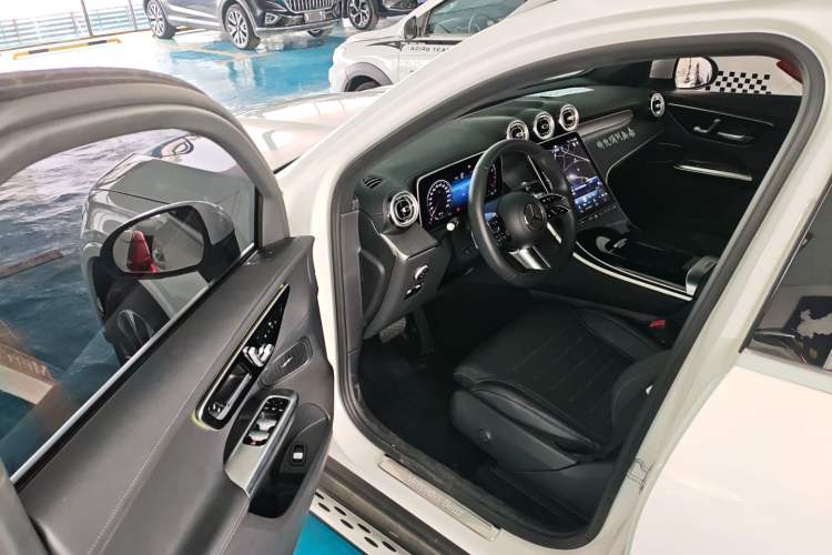 Used Mercedes-Benz GLC 2023 GLC 260 L 4MATIC Luxury 7-Seater Driver Seat