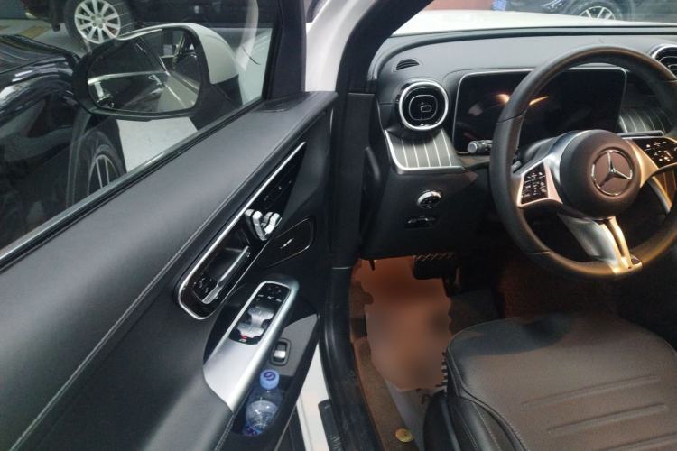 Used Mercedes-Benz GLC 2023 Facelift GLC 260 L 4MATIC Dynamic Version 5 Seats Driver Seat