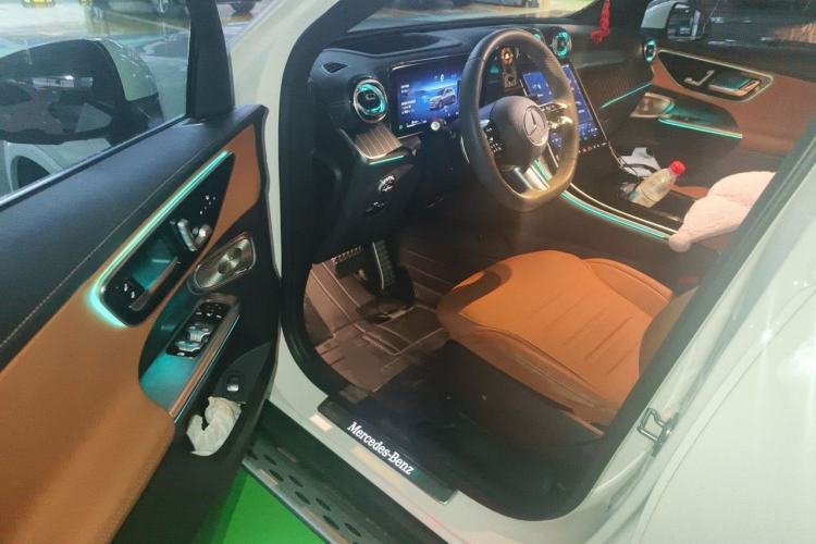 Used Mercedes-Benz GLC 2023 GLC 300 L 4MATIC Luxury 7-Seater Driver Seat