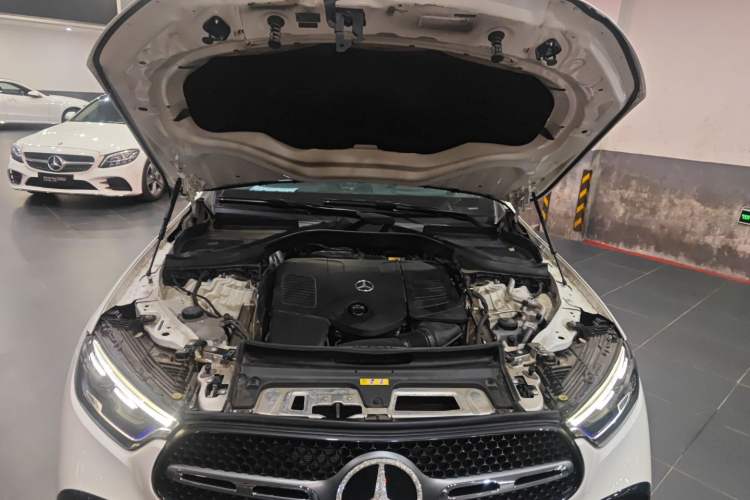 Used Mercedes-Benz GLC 2023 GLC 300 L 4MATIC Luxury 7-Seater Engine Bay