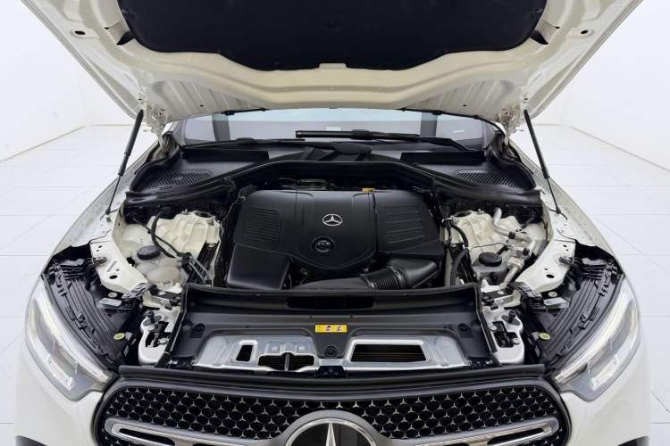 Used Mercedes-Benz GLC 2023 Facelift GLC 260 L 4MATIC Luxury Version 7-Seater Engine Bay