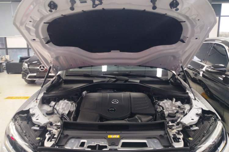 Used Mercedes-Benz GLC 2023 Facelift GLC 260 L 4MATIC Dynamic Version 5 Seats Engine Bay