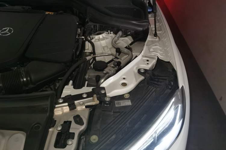Used Mercedes-Benz GLC 2023 GLC 260 L 4MATIC Dynamic Edition 5-seater Engine Bay Left