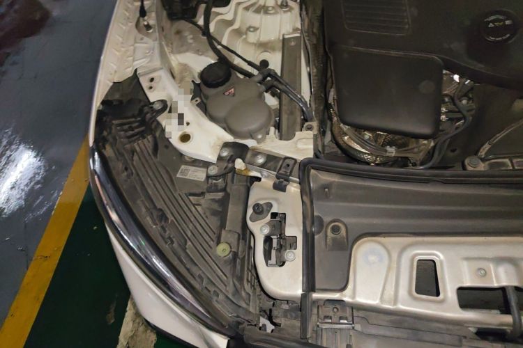 Used Mercedes-Benz GLC 2023 GLC 300 L 4MATIC Dynamic Edition 5-seater Engine Bay Right