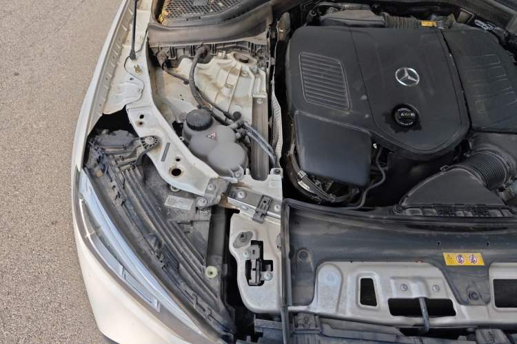Used Mercedes-Benz GLC 2023 Refreshed GLC 300 L 4MATIC Dynamic Version 7-Seater Engine Bay Right