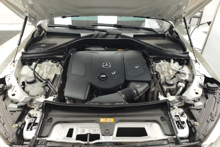 Used Mercedes-Benz GLC 2023 GLC 260 L 4MATIC Luxury Model 5 Seats Engine Bay
