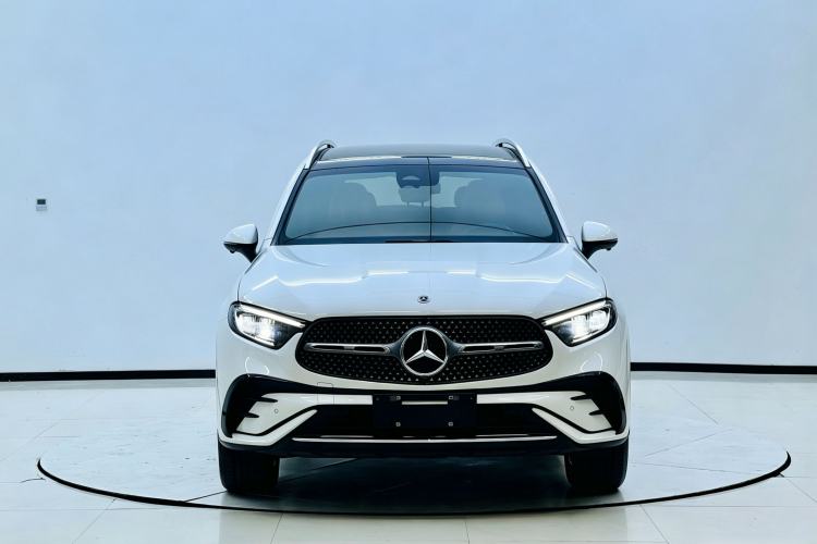 Used Mercedes-Benz GLC 2023 GLC 260 L 4MATIC Luxury 7-Seater Exterior 1