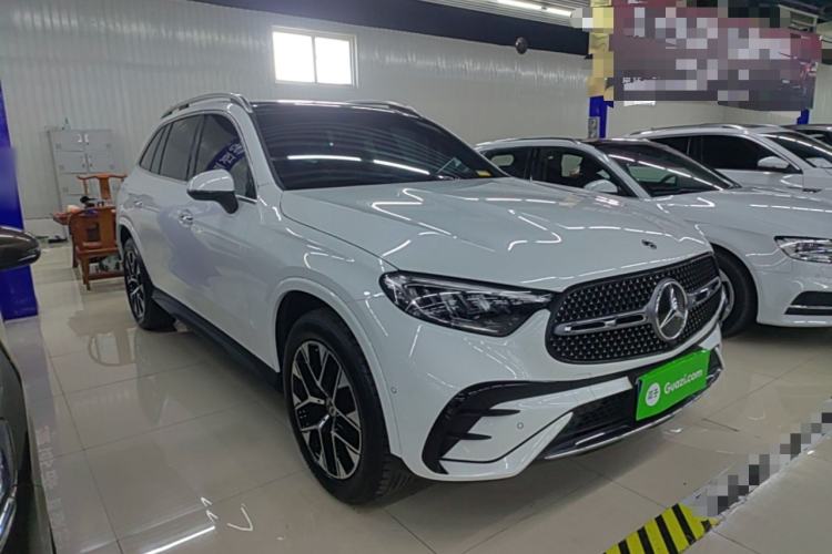 Used Mercedes-Benz GLC 2023 GLC 260 L 4MATIC Luxury Model 5 Seats Exterior 1