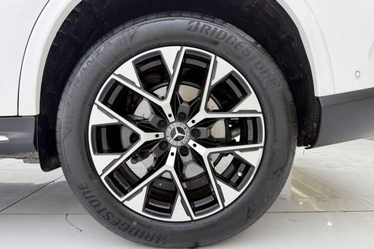 Used Mercedes-Benz GLC 2023 Facelift GLC 260 L 4MATIC Luxury Version 7-Seater Exterior 10
