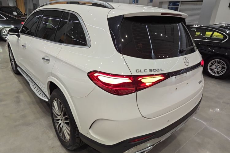 Used Mercedes-Benz GLC 2023 Refreshed GLC 300 L 4MATIC Dynamic Version 7-Seater Exterior 2