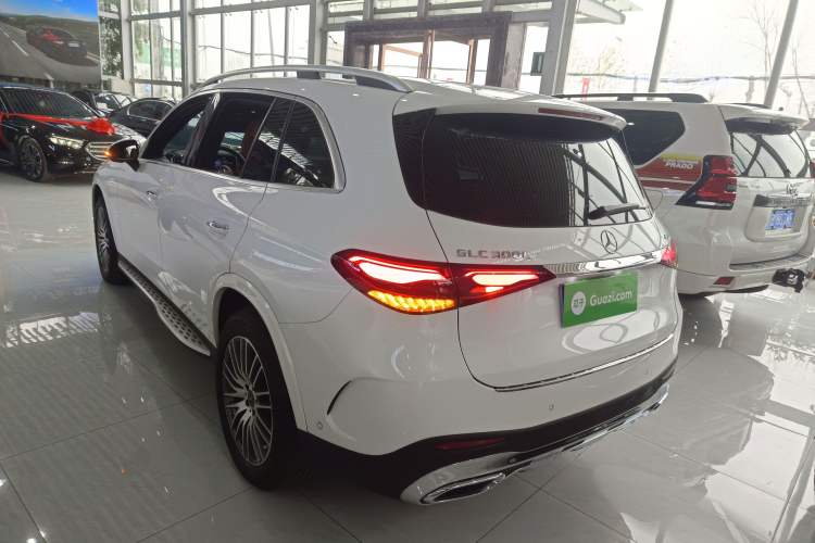 Used Mercedes-Benz GLC 2023 GLC 300 L 4MATIC Dynamic Edition 5-seater Exterior 3