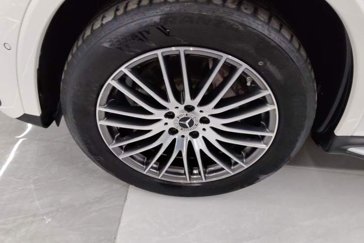 Used Mercedes-Benz GLC 2023 GLC 300 L 4MATIC Dynamic Edition 5-seater Exterior 4