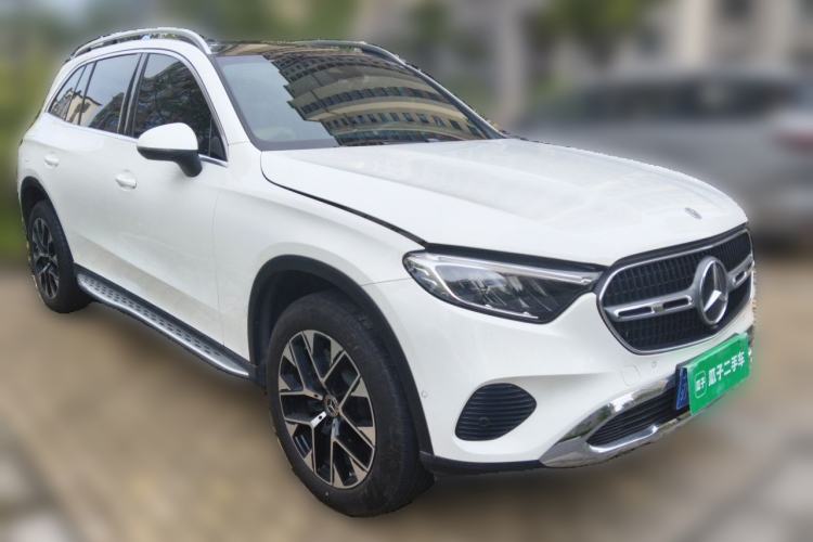 Used Mercedes-Benz GLC 2023 GLC 260 L 4MATIC Dynamic Edition 7-seater Front Right 45 Deg
