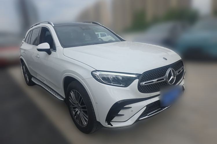 Used Mercedes-Benz GLC 2023 GLC 300 L 4MATIC Dynamic Edition 5-seater Front Right 45 Deg