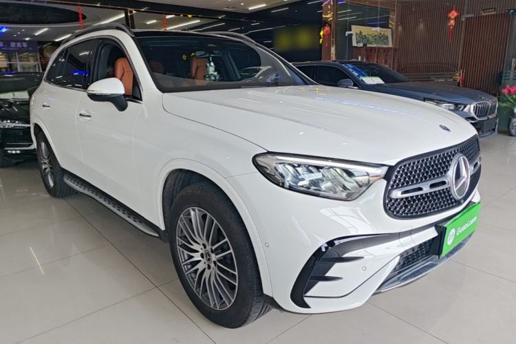 Used Mercedes-Benz GLC 2023 GLC 300 L 4MATIC Dynamic Edition 5-seater Front Right 45 Deg