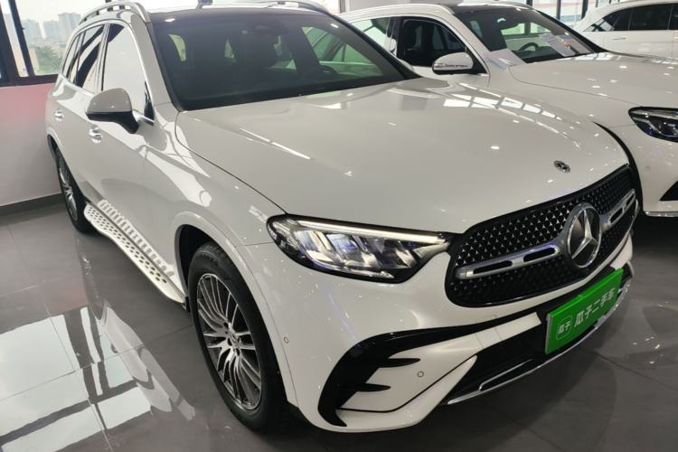 Used Mercedes-Benz GLC 2023 GLC 300 L 4MATIC Dynamic Edition 5-seater Front Right 45 Deg