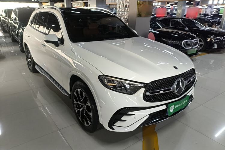 Used Mercedes-Benz GLC 2023 GLC 260 L 4MATIC Luxury Model 5 Seats Front Right 45 Deg