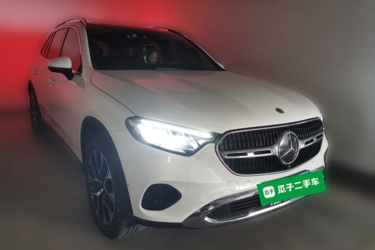 Used Mercedes-Benz GLC 2023 GLC 260 L 4MATIC Dynamic Edition 5-seater Front Right 45 Deg