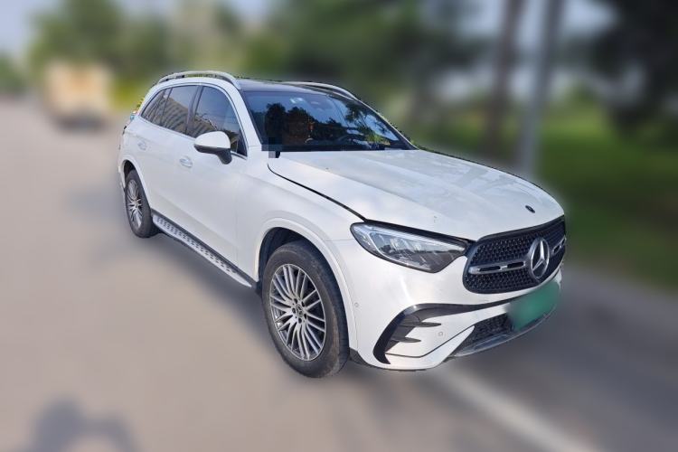 Used Mercedes-Benz GLC 2023 Refreshed GLC 300 L 4MATIC Dynamic Version 7-Seater Front Right 45 Deg