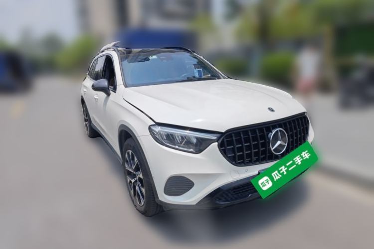 Used Mercedes-Benz GLC 2023 GLC 260 L 4MATIC Dynamic Edition 5-seater Front Right 45 Deg