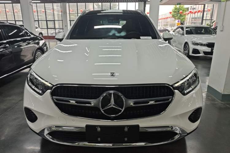 Used Mercedes-Benz GLC 2023 GLC 260 L 4MATIC Dynamic Edition 7-seater Front