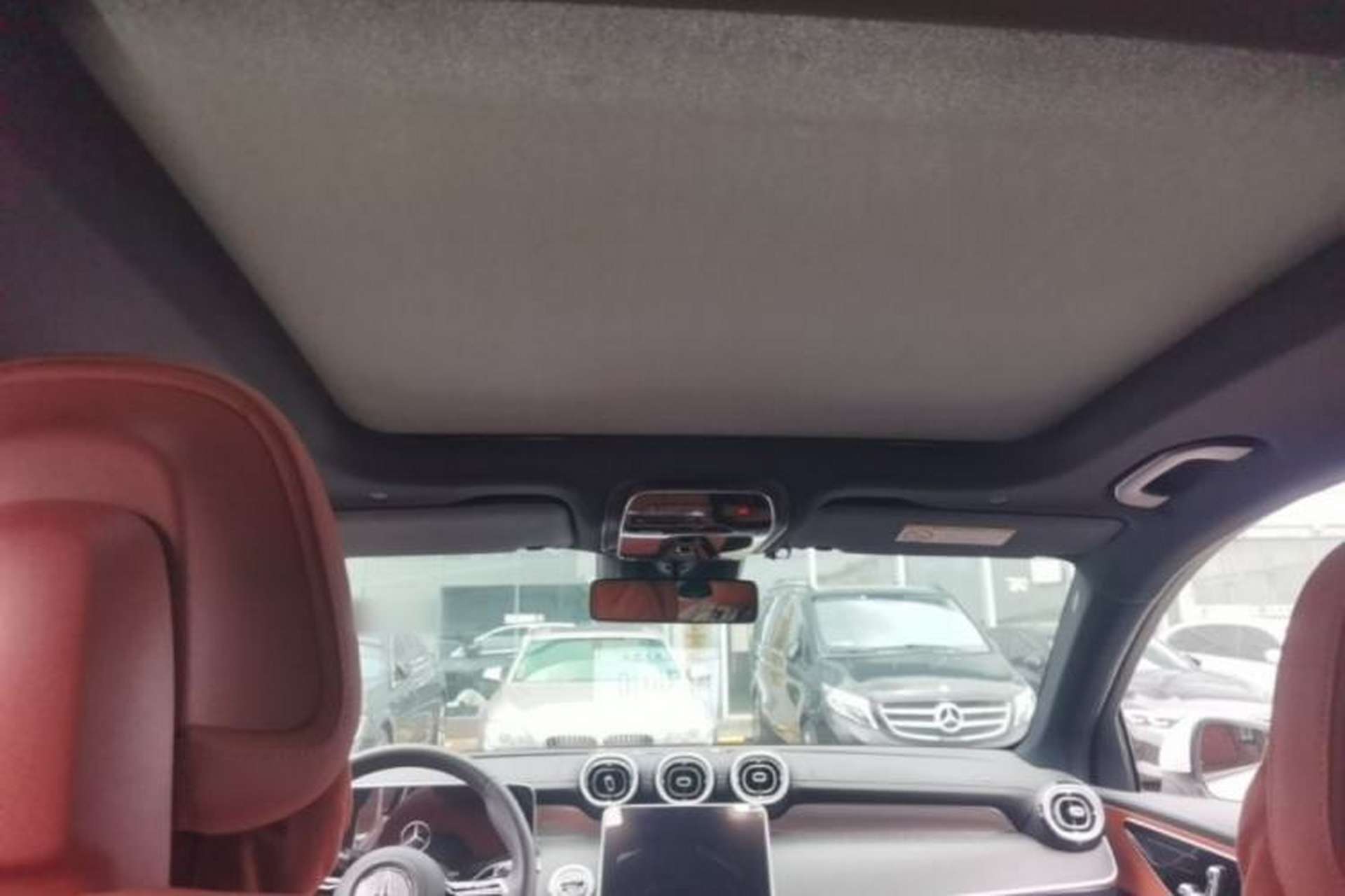 Used Mercedes-Benz GLC 2023 GLC 260 L 4MATIC Luxury Model 5 Seats Headliner