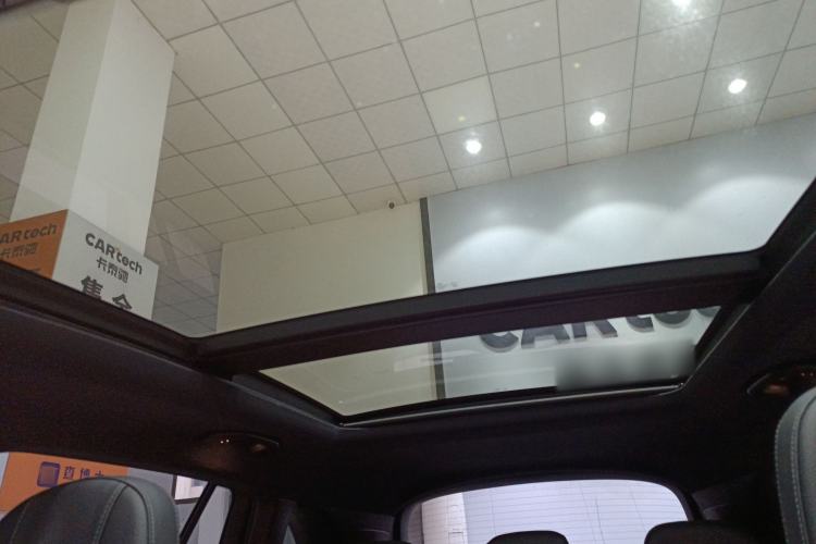 Used Mercedes-Benz GLC 2023 Facelift GLC 260 L 4MATIC Dynamic Version 5 Seats Headliner