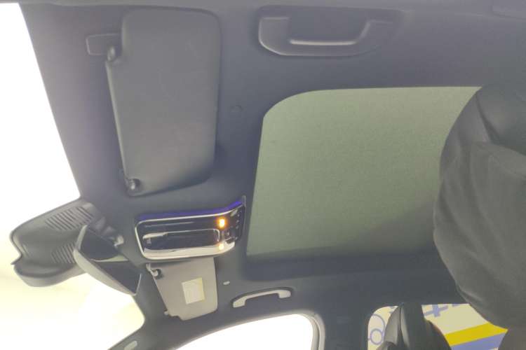 Used Mercedes-Benz GLC 2023 GLC 260 L 4MATIC Luxury 7-Seater Headliner