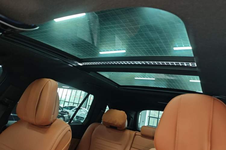 Used Mercedes-Benz GLC 2023 GLC 260 L 4MATIC Dynamic Edition 7-seater Headliner
