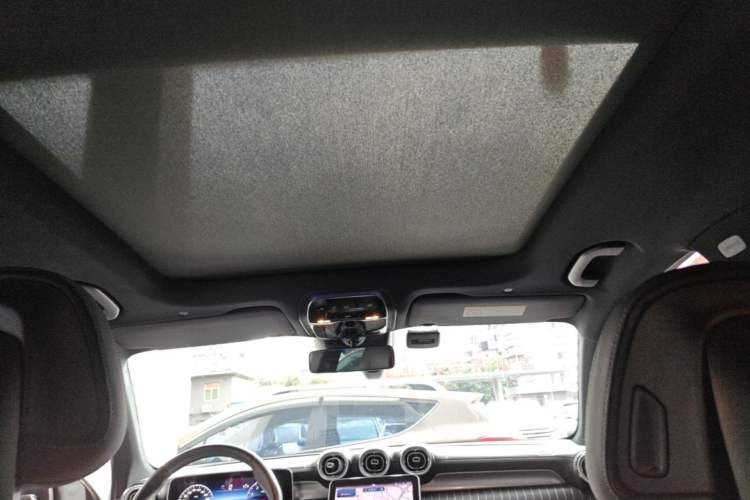 Used Mercedes-Benz GLC 2023 Facelift GLC 260 L 4MATIC Luxury Version 5 Seats Headliner