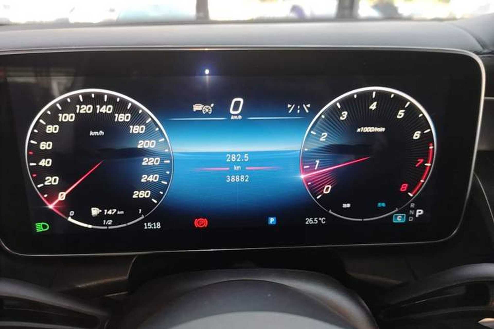 Used Mercedes-Benz GLC 2023 Facelift GLC 260 L 4MATIC Luxury Version 5 Seats Instrument Cluster