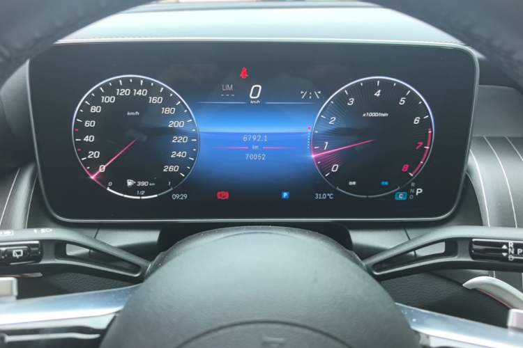 Used Mercedes-Benz GLC 2023 GLC 260 L 4MATIC Luxury Model 5 Seats Instrument Cluster