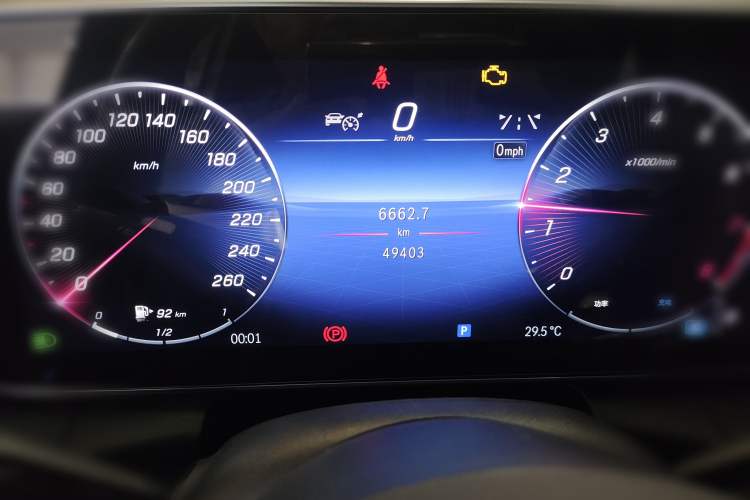 Used Mercedes-Benz GLC 2023 GLC 260 L 4MATIC Luxury 7-Seater Instrument Cluster