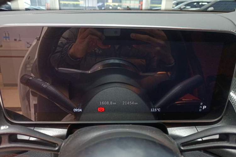 Used Mercedes-Benz GLC 2023 Facelift GLC 260 L 4MATIC Dynamic Version 5 Seats Instrument Cluster