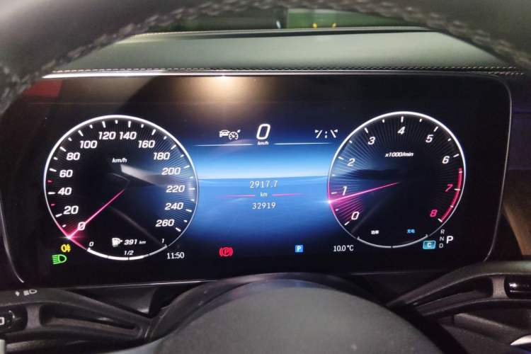 Used Mercedes-Benz GLC 2023 GLC 300 L 4MATIC Dynamic 7-Seater Instrument Cluster