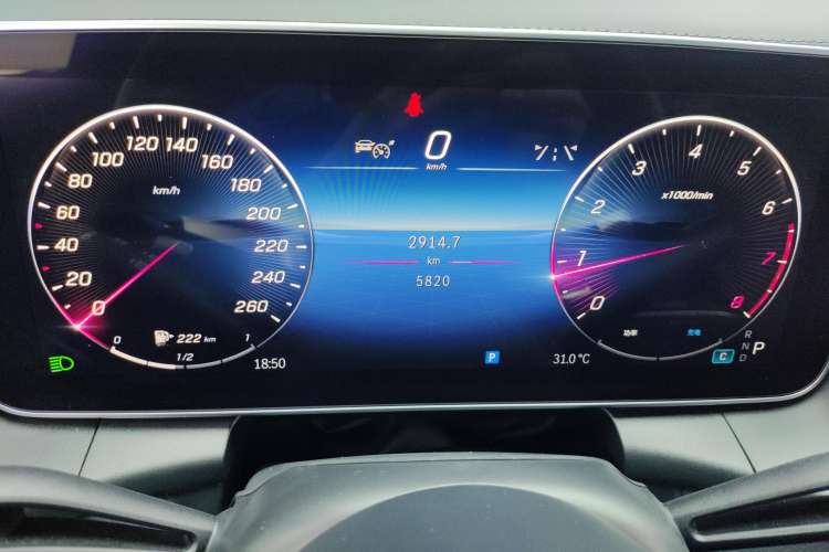 Used Mercedes-Benz GLC 2023 GLC 260 L 4MATIC Luxury 7-Seater Instrument Cluster