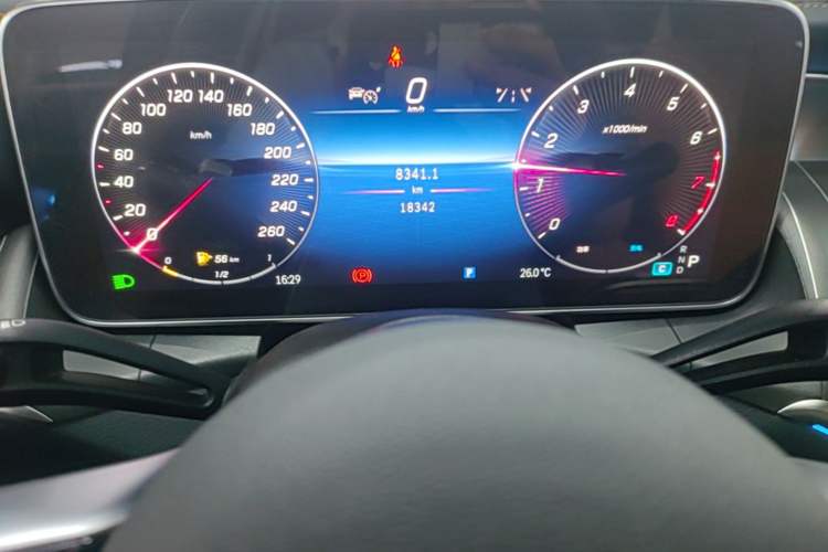 Used Mercedes-Benz GLC 2023 GLC 260 L 4MATIC Luxury Model 5 Seats Instrument Cluster