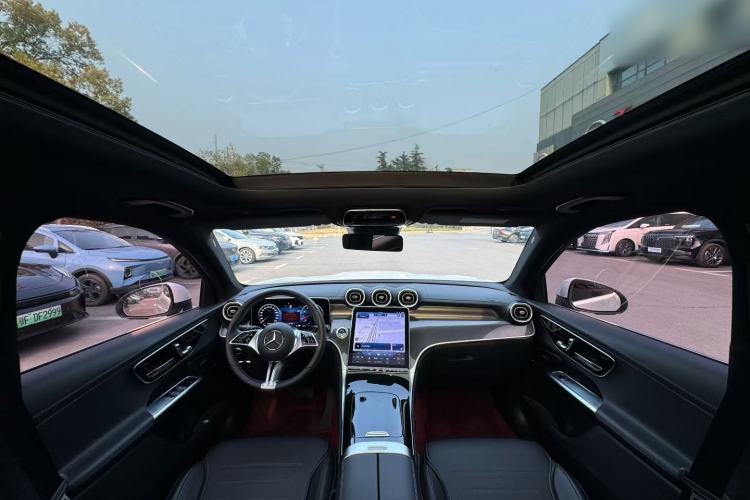 Used Mercedes-Benz GLC 2023 Facelift GLC 260 L 4MATIC Dynamic Version 5 Seats Interior 2