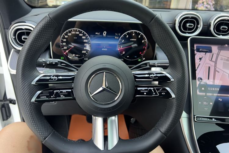 Used Mercedes-Benz GLC 2023 GLC 260 L 4MATIC Luxury 7-Seater Interior 2