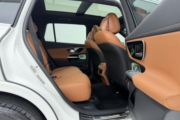 Used Mercedes-Benz GLC 2023 Facelift GLC 260 L 4MATIC Luxury Version 7-Seater Interior 4