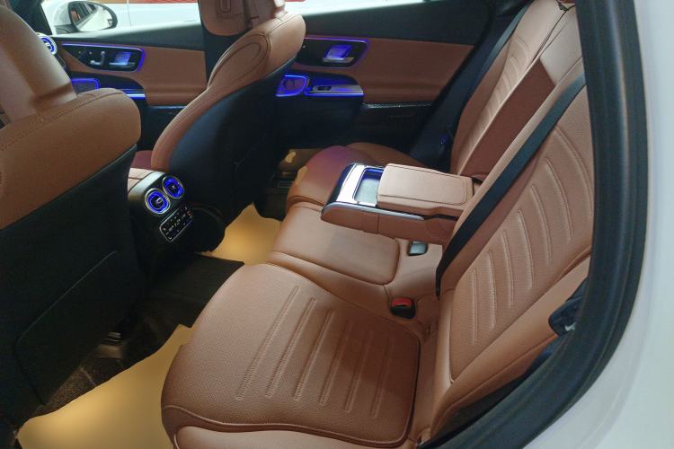 Used Mercedes-Benz GLC 2023 GLC 300 L 4MATIC Dynamic Edition 5-seater Interior 4