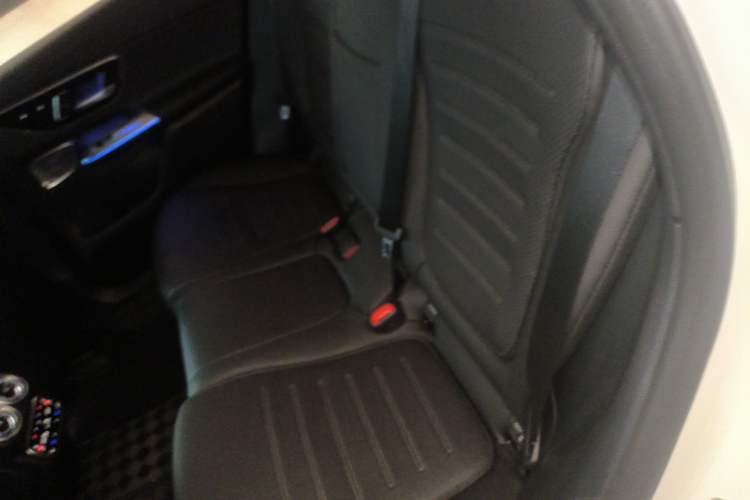 Used Mercedes-Benz GLC 2023 GLC 300 L 4MATIC Dynamic Edition 5-seater Interior 4