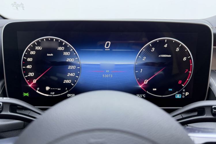 Used Mercedes-Benz GLC 2023 Facelift GLC 260 L 4MATIC Luxury Version 7-Seater Interior 9
