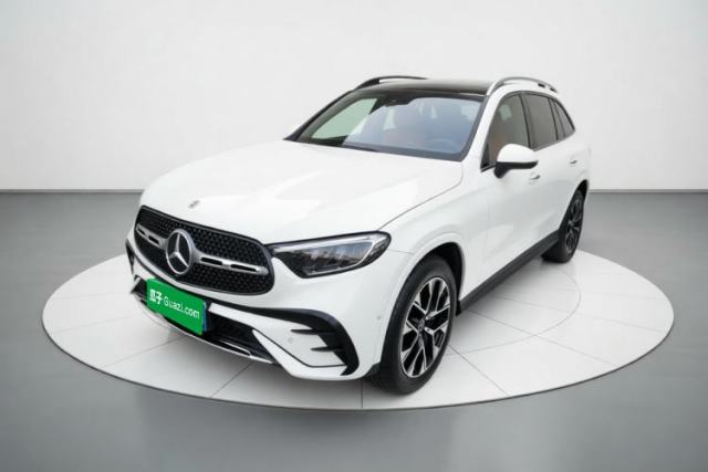 Ojetý Mercedes-Benz GLC 2023 Facelift GLC 260 L 4MATIC Luxury Version 5 Seats