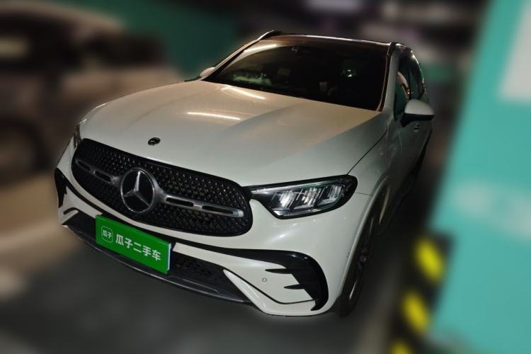 Used Mercedes-Benz GLC 2023 Refreshed GLC 300 L 4MATIC Dynamic Edition 5 Seats Guazi used car, China used car export, Used car for sale, Used cars, Cheapest cars for sale