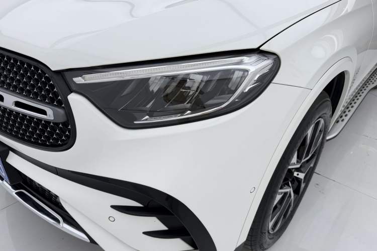 Used Mercedes-Benz GLC 2023 Facelift GLC 260 L 4MATIC Luxury Version 7-Seater Left Front Headlight