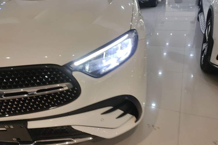 Used Mercedes-Benz GLC 2023 GLC 260 L 4MATIC Luxury 7-Seater Left Front Headlight