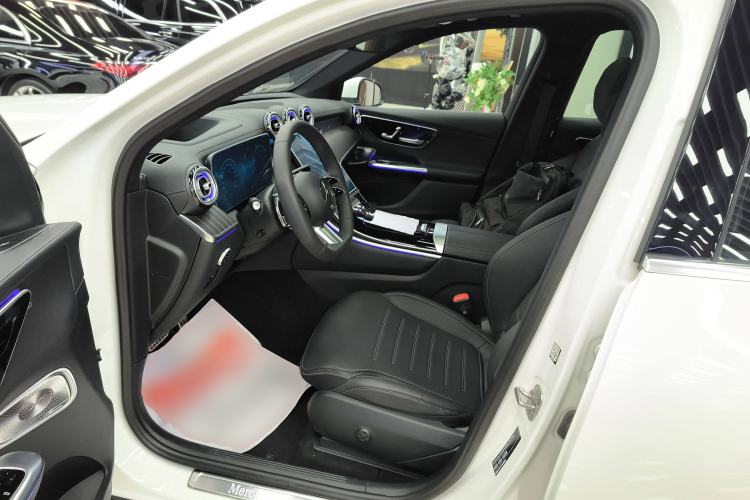 Used Mercedes-Benz GLC 2023 GLC 300 L 4MATIC Luxury 7-Seater Left Front Seat